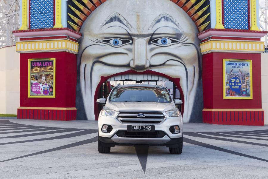  Ford Escape Trend 2016 года  (AU) (фото 36 из 44)
